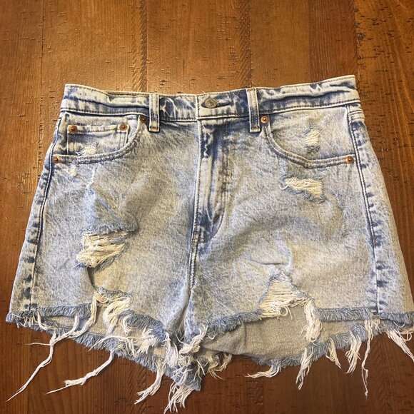 A&F Abercrombie & Fitch Women's Blue Denim Distressed Jean Shorts Size 28 / 6 - Picture 2 of 6